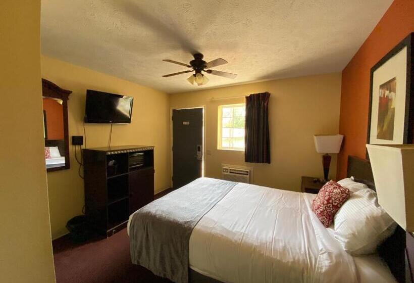 فندق Ayas Blossoms Inn