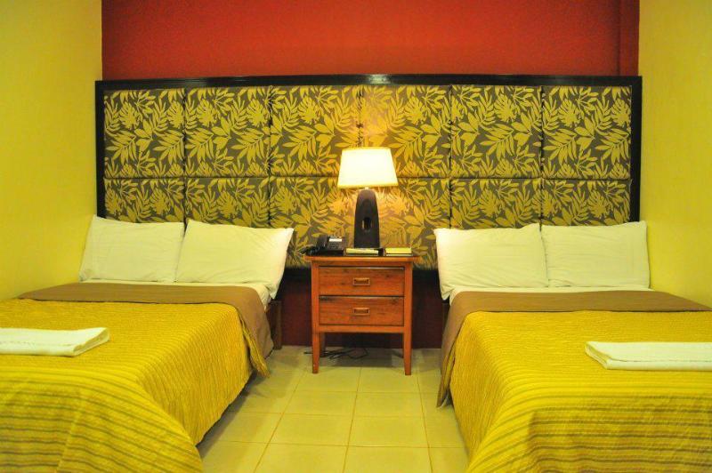 فندق Club Manila East Boracay