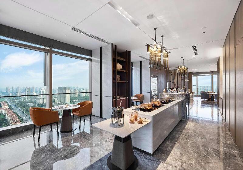 호텔 Doubletree By Hilton Qidong, China