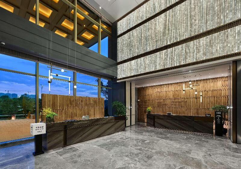 호텔 Doubletree By Hilton Qidong, China