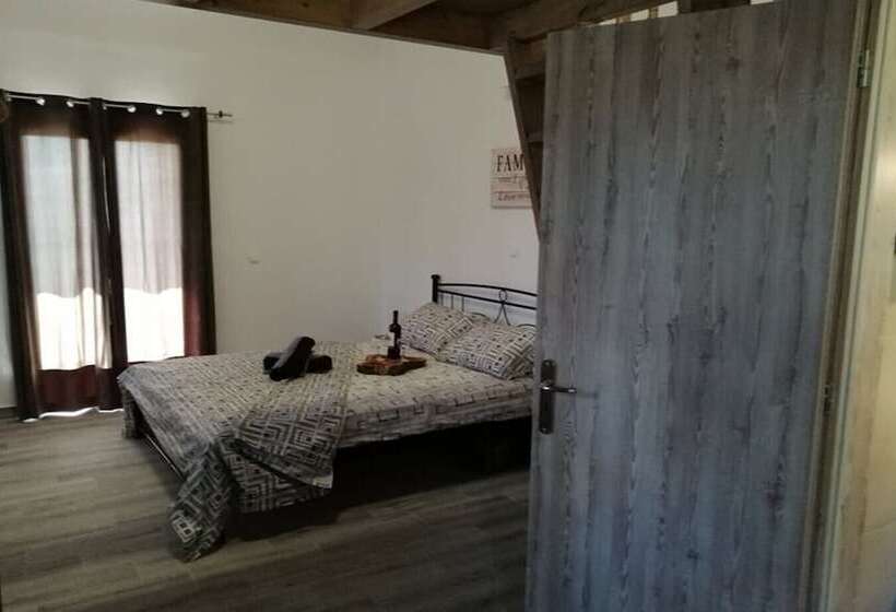 호텔 Eugenia Studios