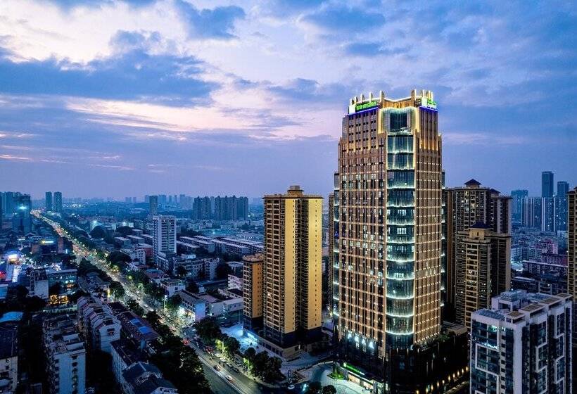 هتل Holiday Inn Express Nanning Jiangnan, An Ihg
