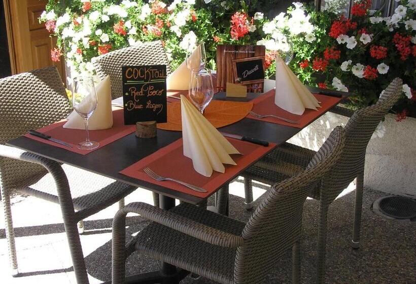 فندق Hôtel Dents De Veisivi