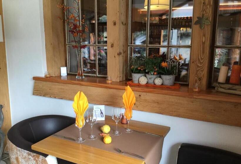 فندق Hôtel Dents De Veisivi