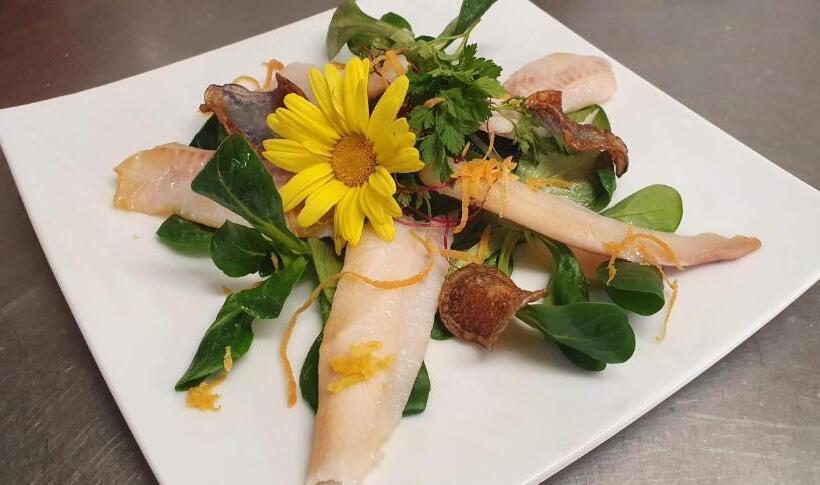 فندق Hôtel Dents De Veisivi