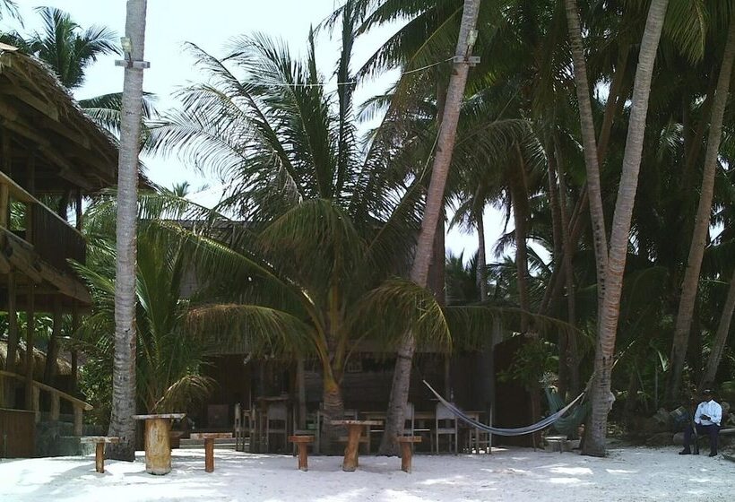 هتل Jj S Backpackers Village