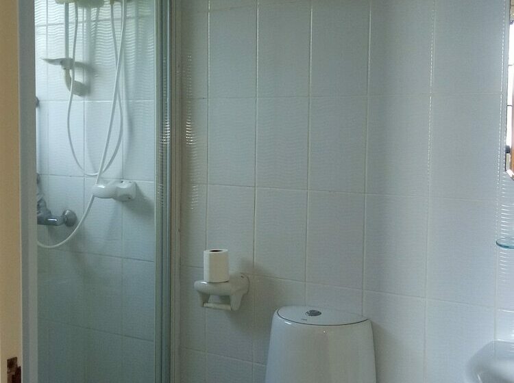 בית מלון כפרי Kiwi's Hidden Resort