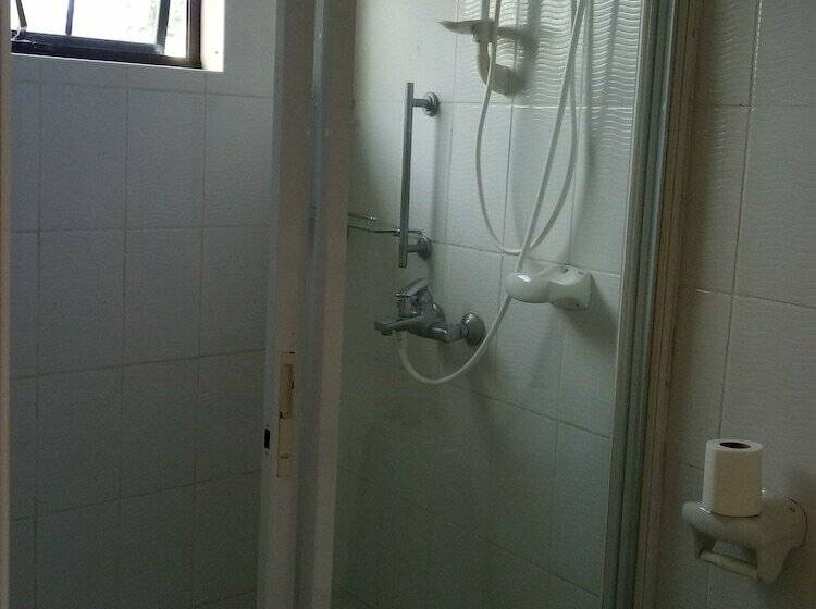 בית מלון כפרי Kiwi's Hidden Resort