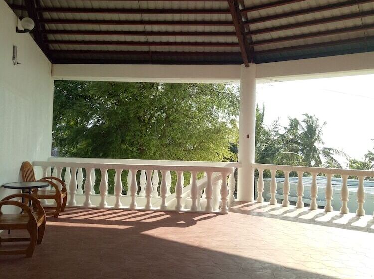 בית מלון כפרי Kiwi's Hidden Resort