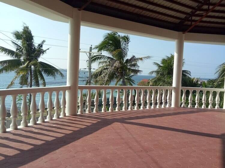 בית מלון כפרי Kiwi's Hidden Resort