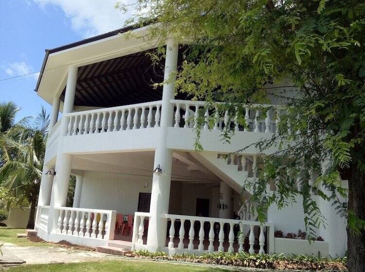 בית מלון כפרי Kiwi's Hidden Resort