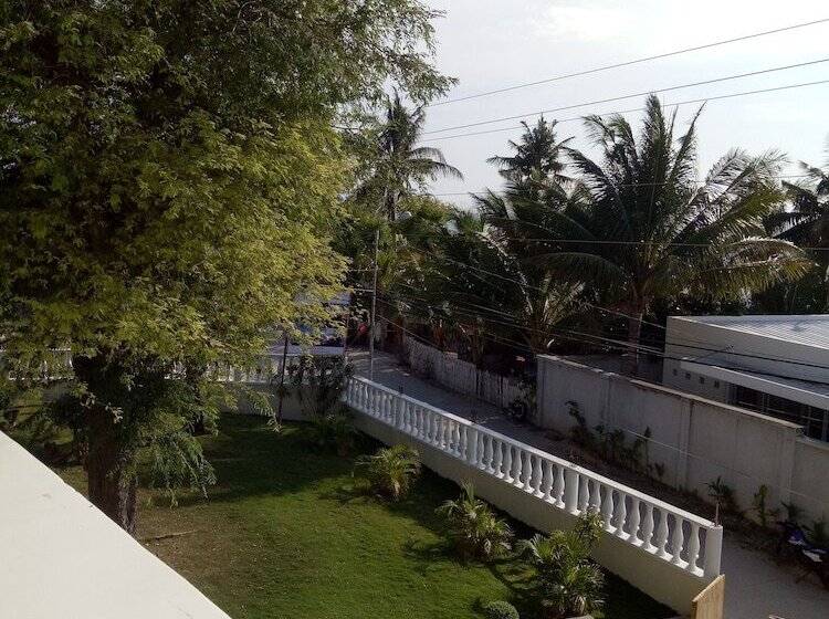 בית מלון כפרי Kiwi's Hidden Resort