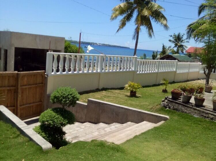 בית מלון כפרי Kiwi's Hidden Resort