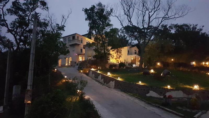 هتل Moonshine B&b