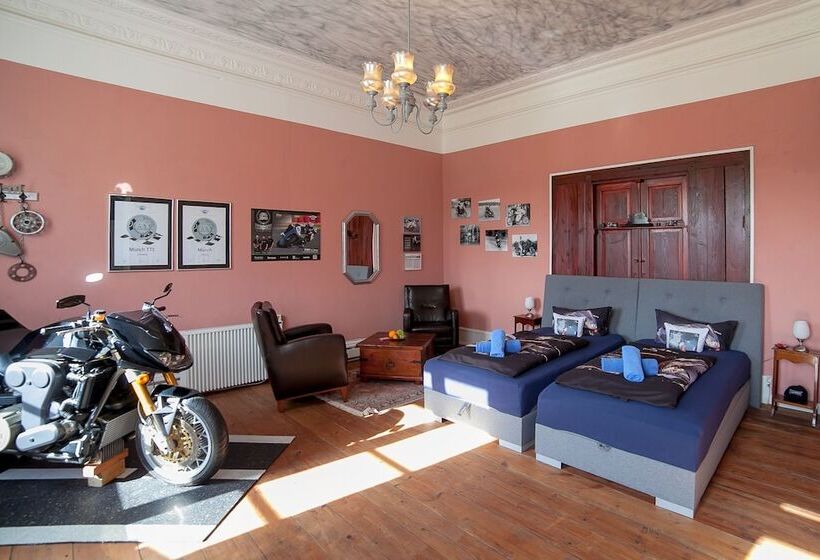 בית מלון כפרי Ostsee Gutshaus