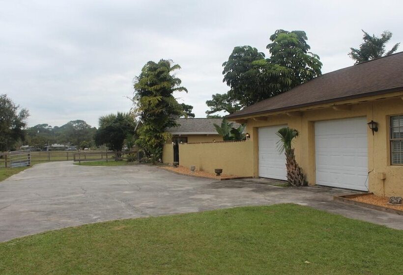 فندق Oyo Family Ranch At Melbourne Fl