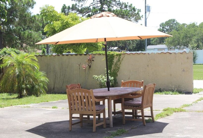 فندق Oyo Family Ranch At Melbourne Fl