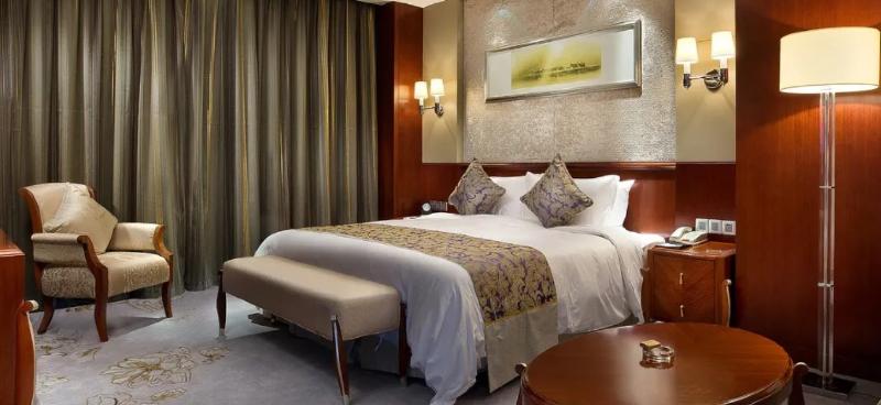 Отель Peninsula Spring International