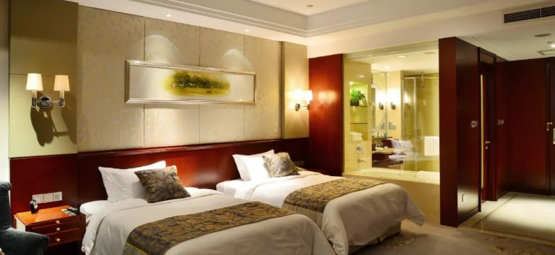 Отель Peninsula Spring International