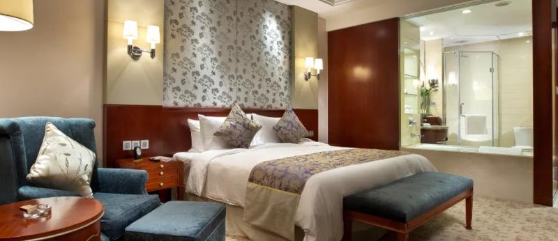 Отель Peninsula Spring International