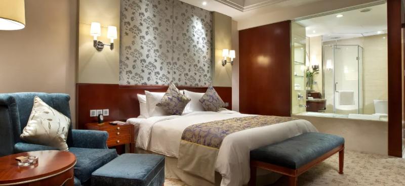 Отель Peninsula Spring International