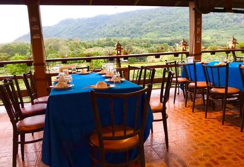 Отель Phurua Bussaba Resort & Spa