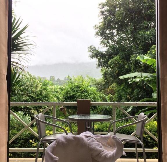 Отель Phurua Bussaba Resort & Spa