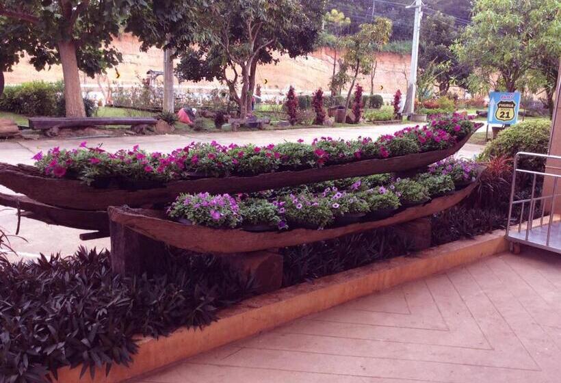 Отель Phurua Bussaba Resort & Spa