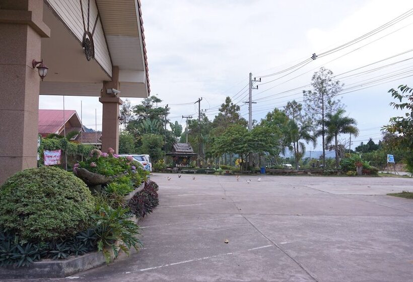 Отель Phurua Bussaba Resort & Spa