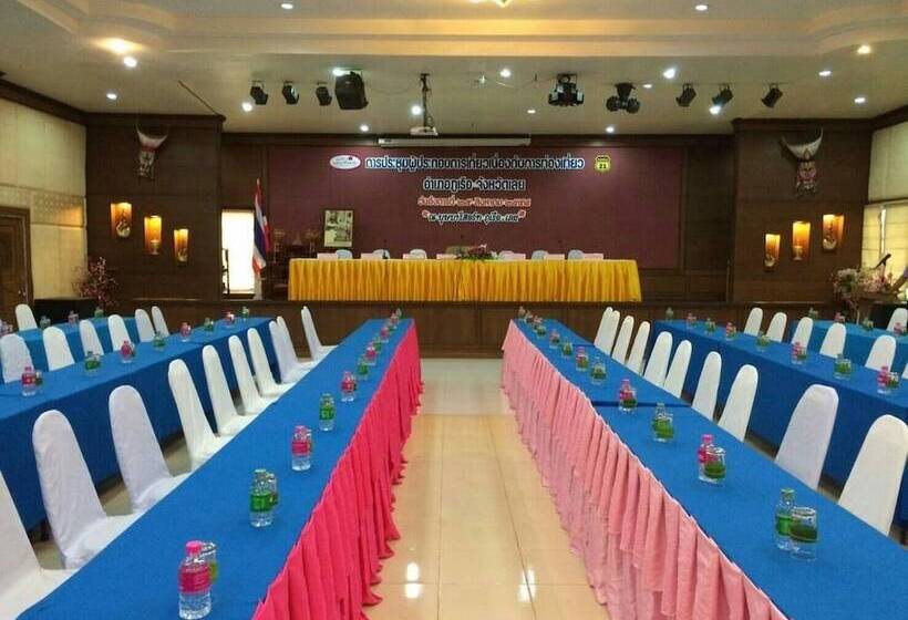 Отель Phurua Bussaba Resort & Spa