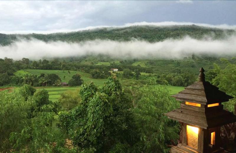 Отель Phurua Bussaba Resort & Spa