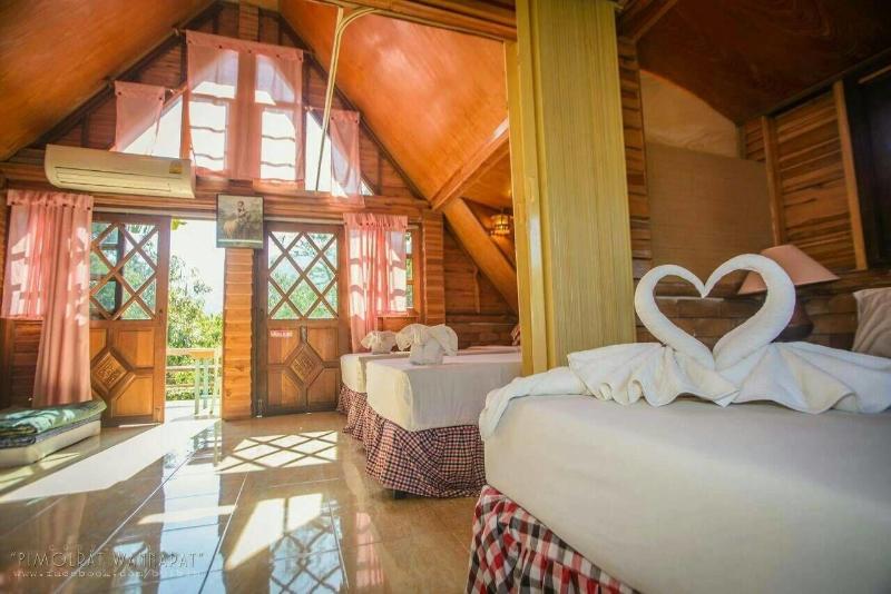 Отель Phurua Bussaba Resort & Spa