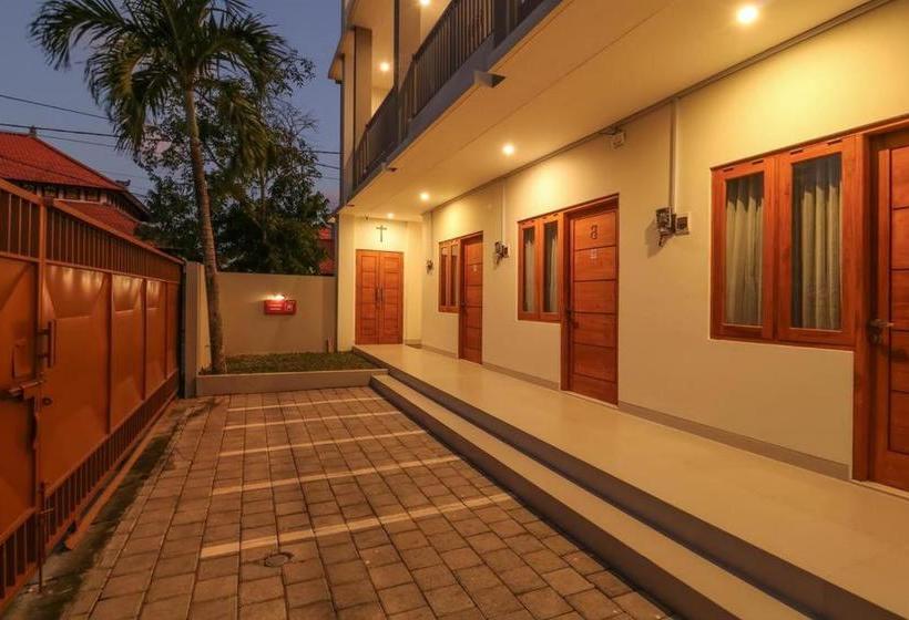 ホテル Reddoorz @ Taman Griya Jimbaran 2