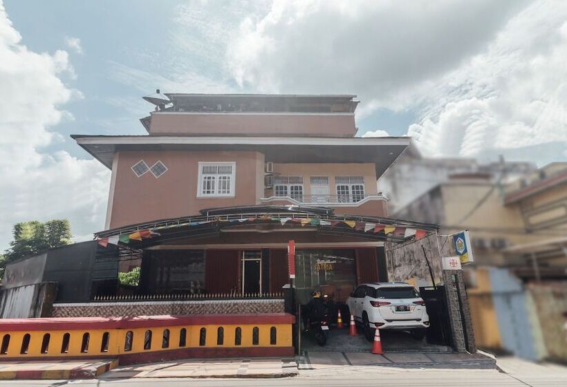 בית מלון כפרי Satria Guest House By Oyo Rooms