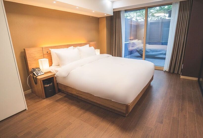 Отель Sokcho Marina Bay