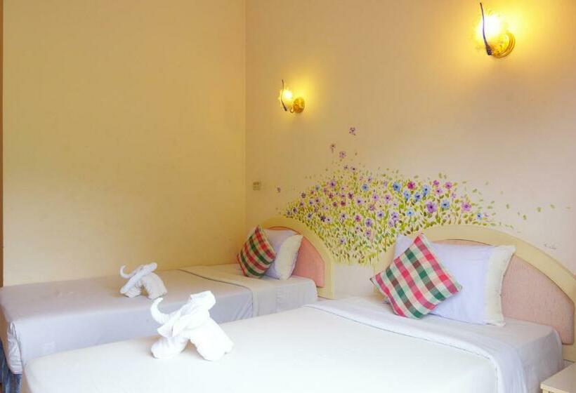 Отель Phurua Bussaba Resort & Spa