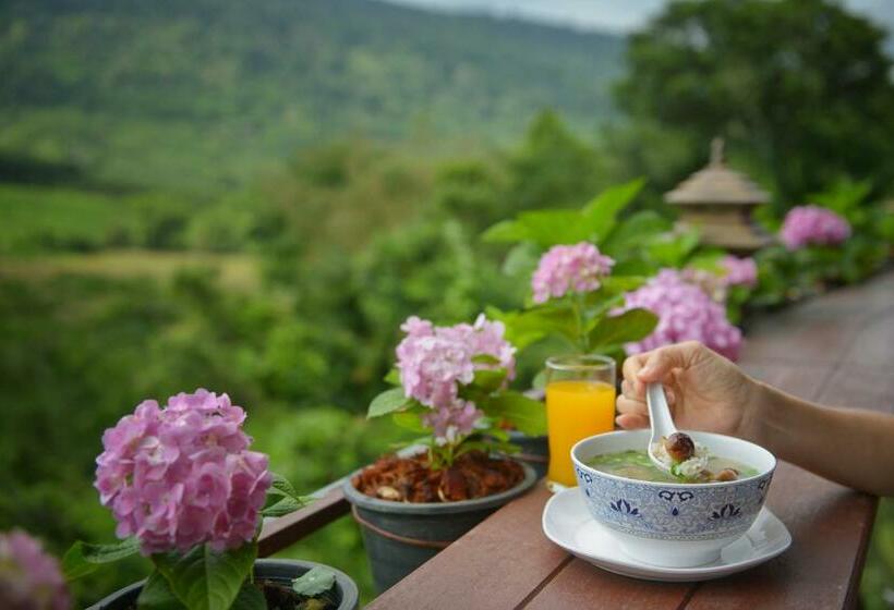 Отель Phurua Bussaba Resort & Spa