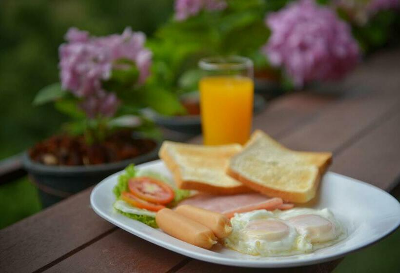 Отель Phurua Bussaba Resort & Spa