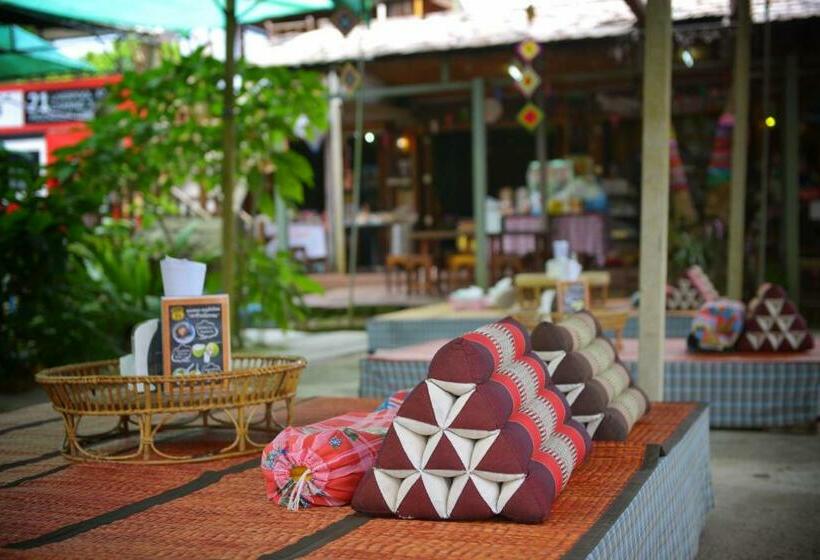 Отель Phurua Bussaba Resort & Spa