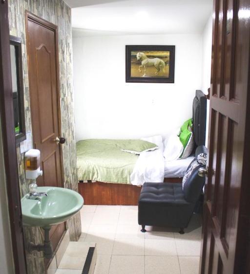 캡슐 호텔 Punto 100