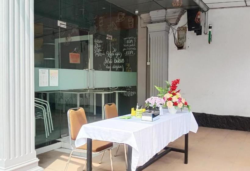 فندق Oyo 90414 Kalangan Kita