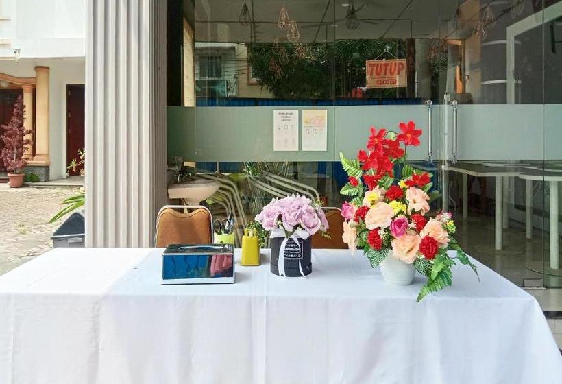 فندق Oyo 90414 Kalangan Kita