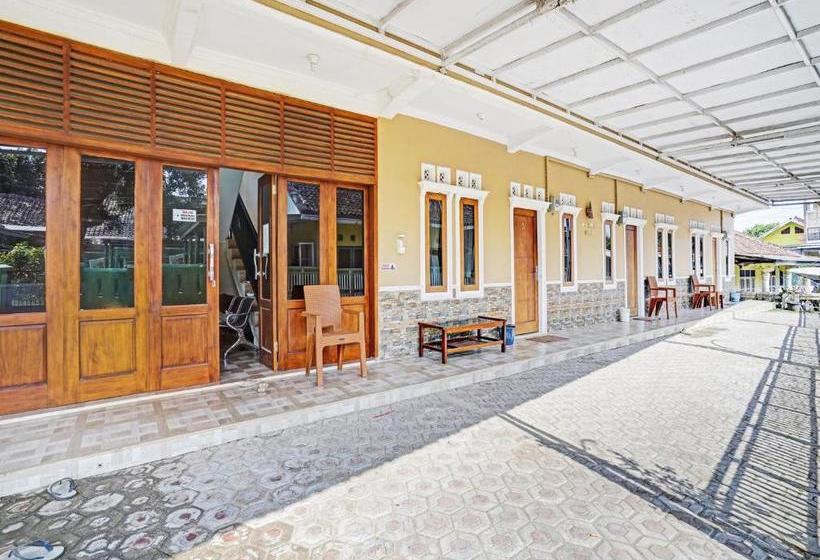 ホテル Oyo 90416 Wisma Wayang Ajen