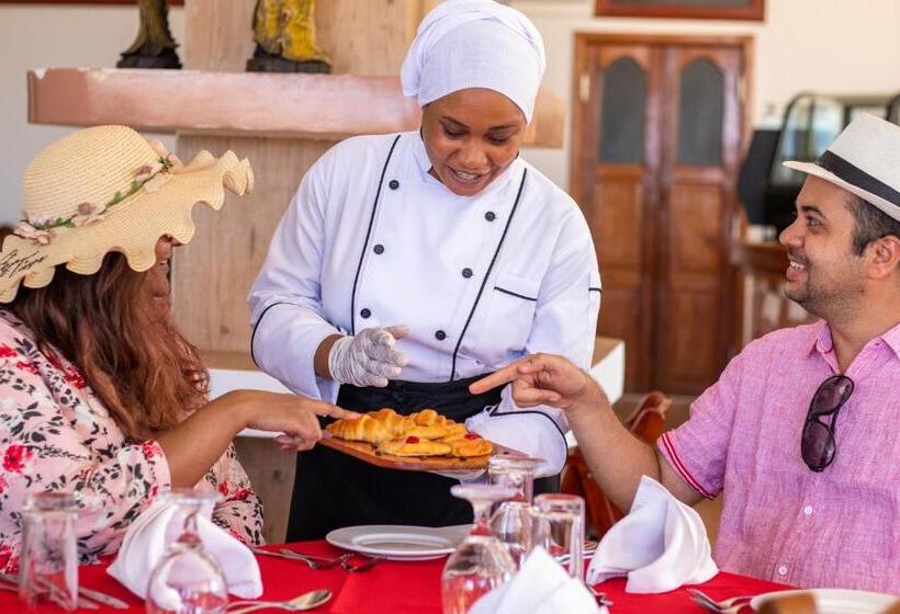 酒店 Sunny Palms Beach Bungalows