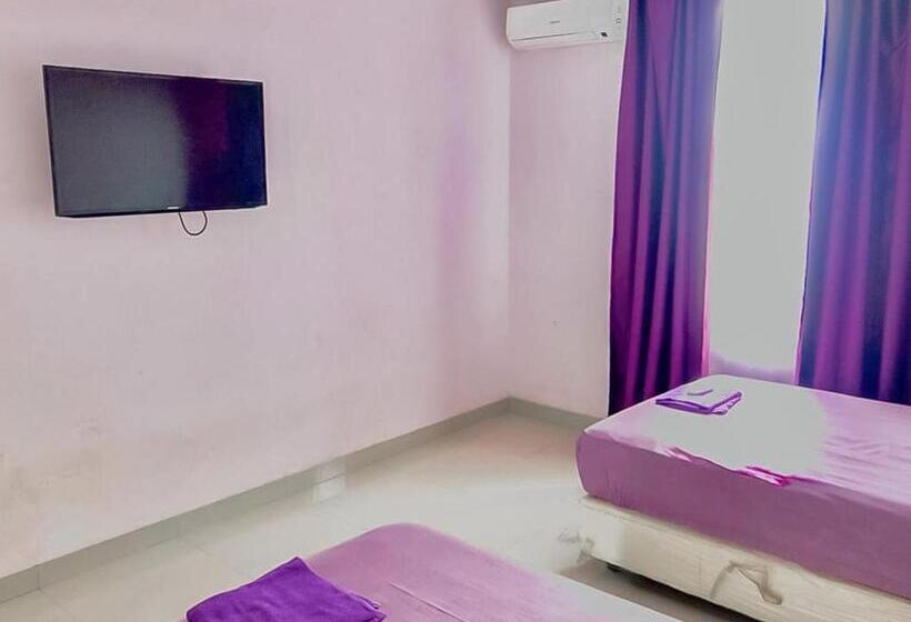 호텔 Tiara Guest House Samarinda Redpartner