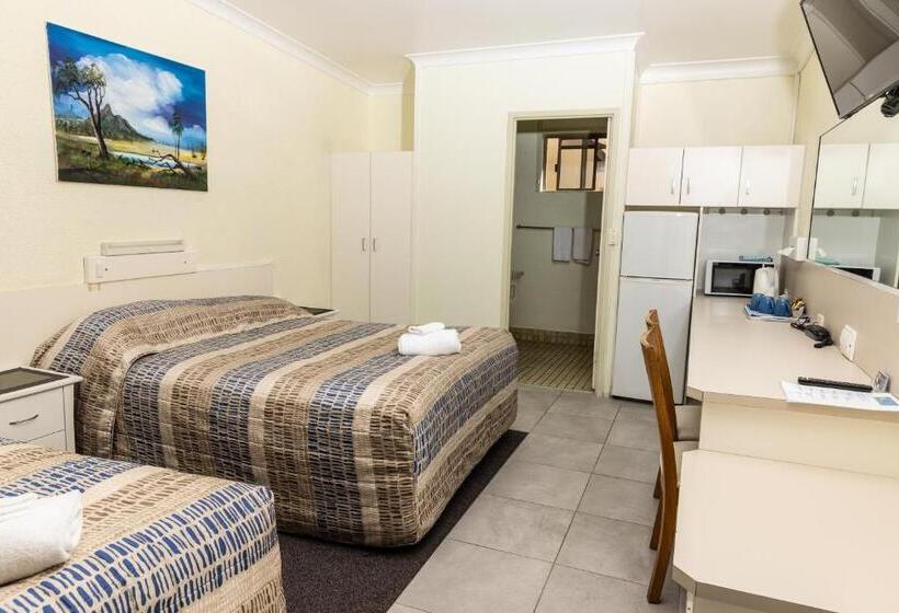 مُتل Benaraby Hilltop Motorinn