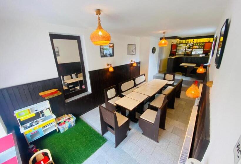 펜션 Horský Penzion A Bistro čepice