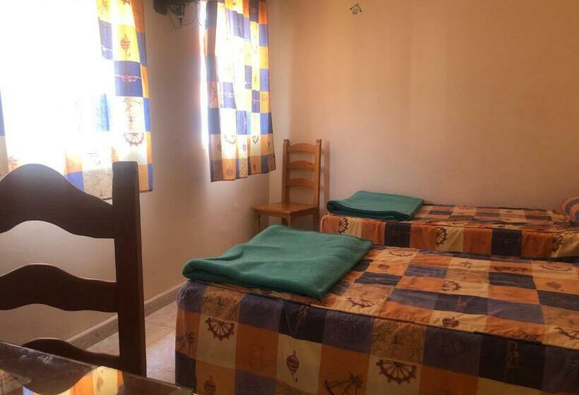 بنسيون Hostal Algeciras
