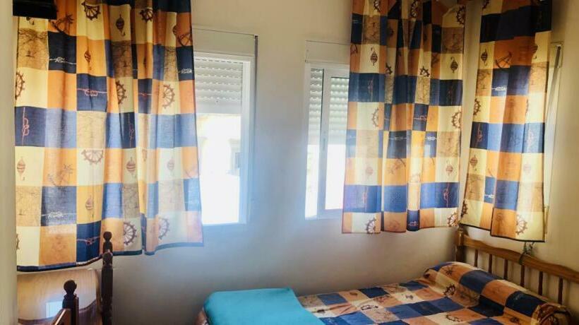 بنسيون Hostal Algeciras