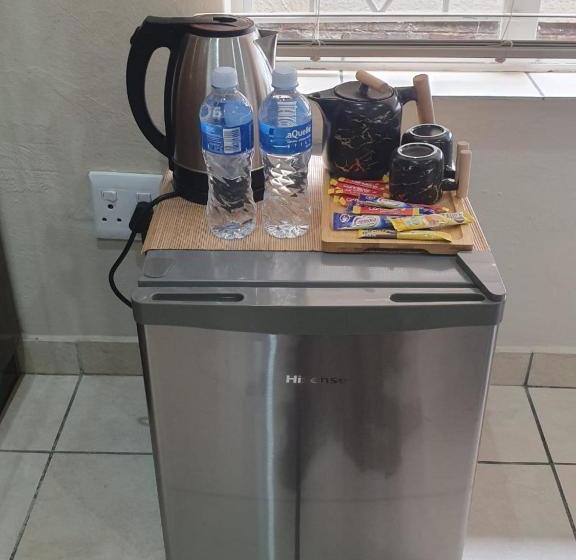 פנסיון Sm Africa Guest House